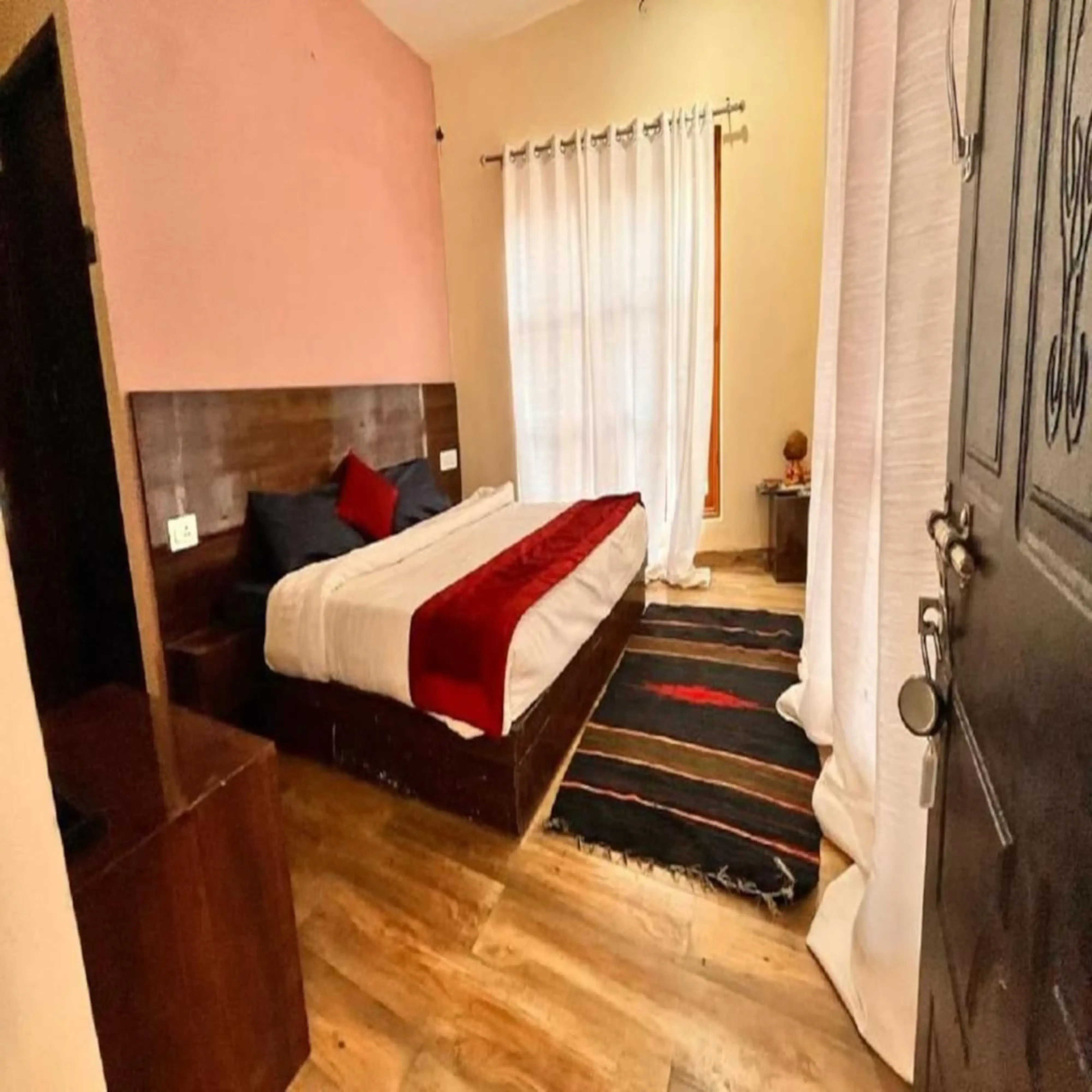 Atharva Villa Sonprayag Sonprayag [Full View Of The Comfortable Double Bed In The Room]