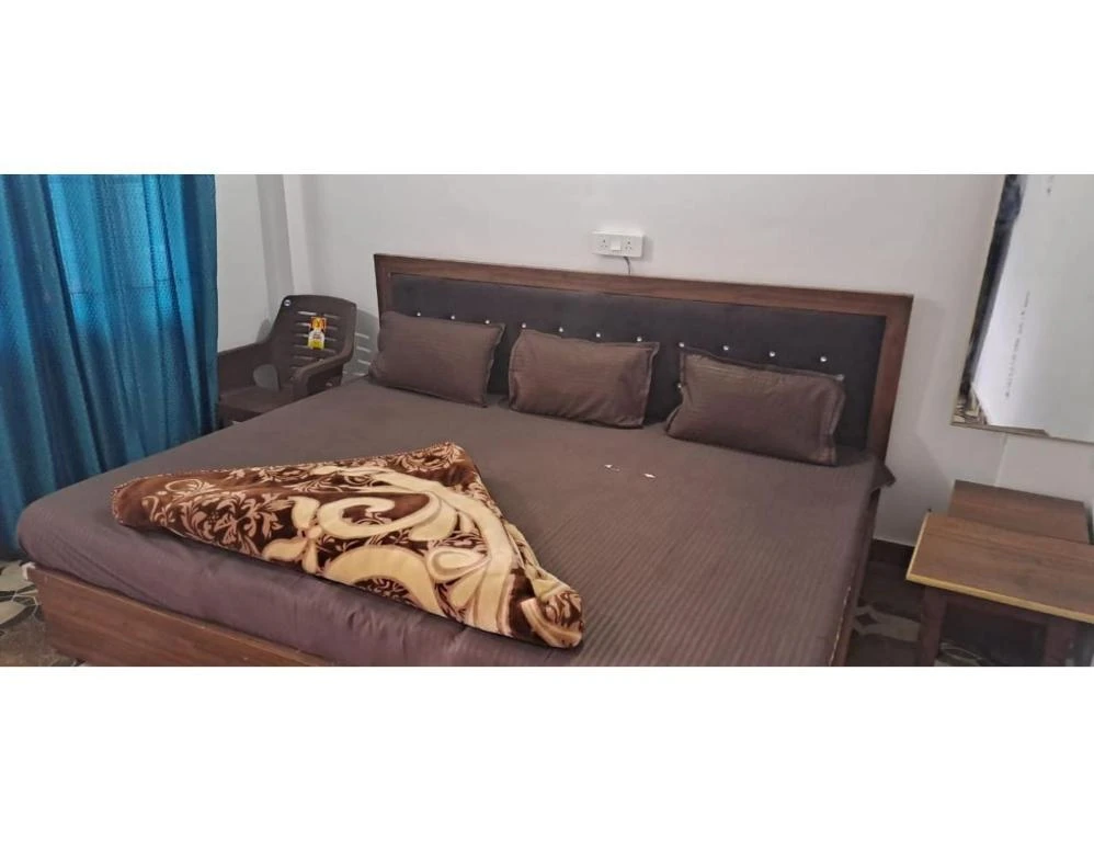 Hotel Dev Dham Sonprayag [Full Bed View]